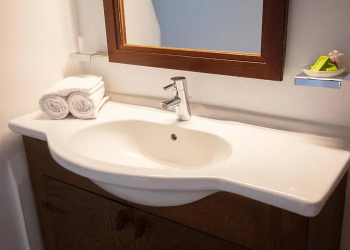 Aegean Stones * Agios Ioannis Diakoftis